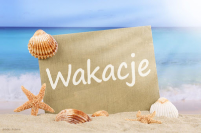 napis wakacje